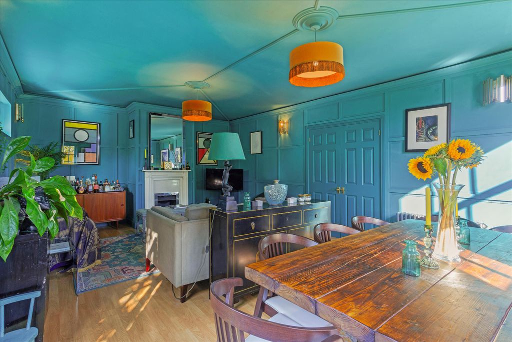 Property photo 3 of 11 Image