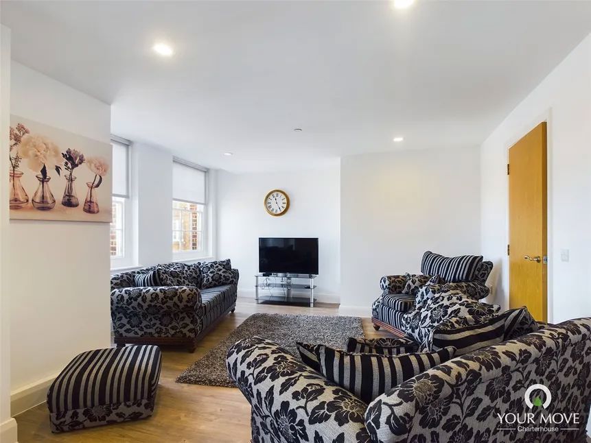 Property photo 2 of 19