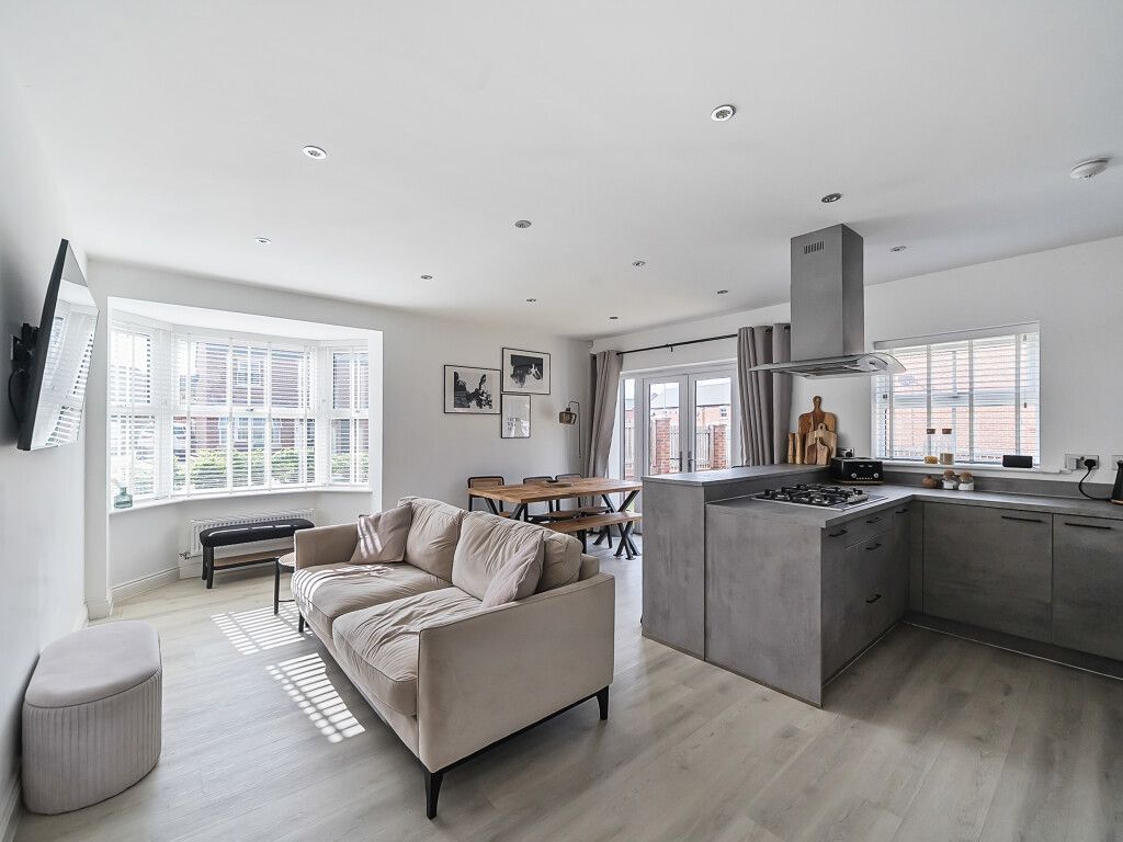 Property photo 1 of 25 1326940-3-6877d6E...