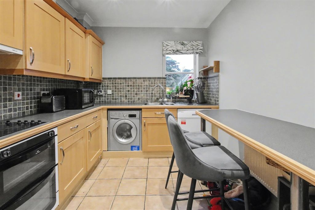 Property photo 3 of 13 Kt.Jpg