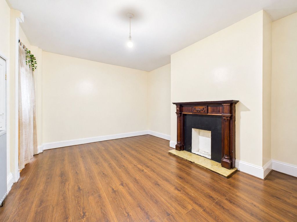 Property photo 2 of 7 Picture No. 01