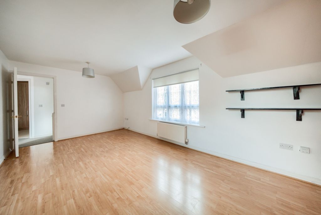 Property photo 2 of 10 Xt5A3953-Hdr(3)