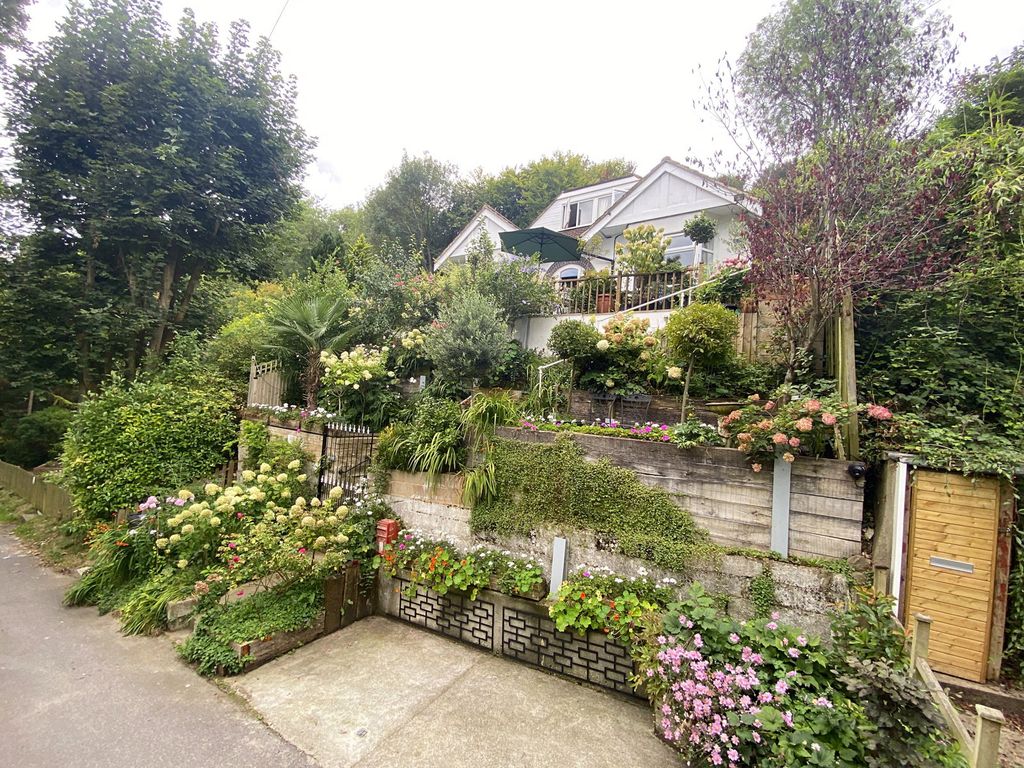 Property photo 1 of 34
