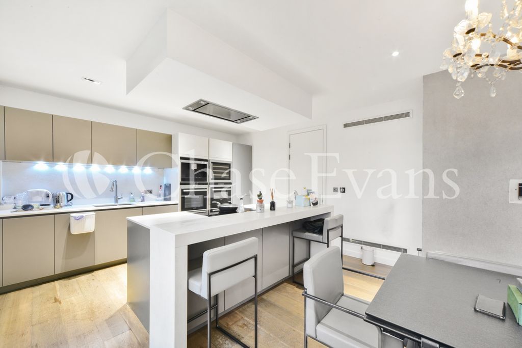 Property photo 2 of 17 Sterling Mansions, G