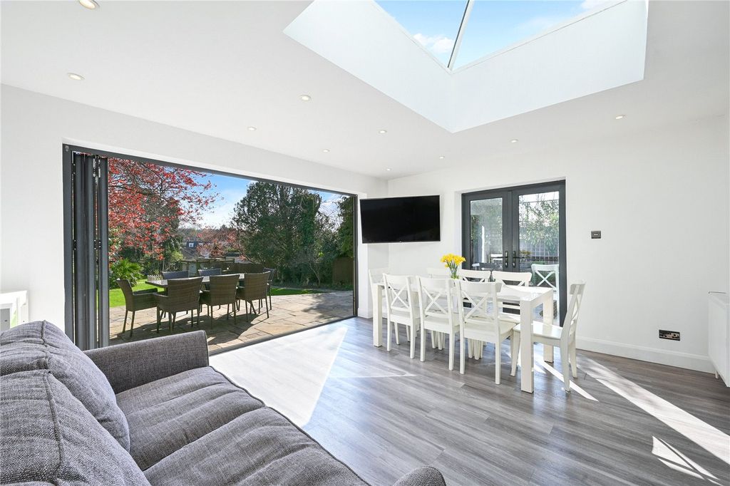 Property photo 2 of 23 Picture No. 06