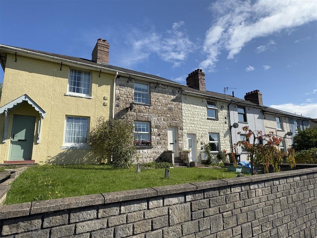 Property photo 1 of 17 Front View