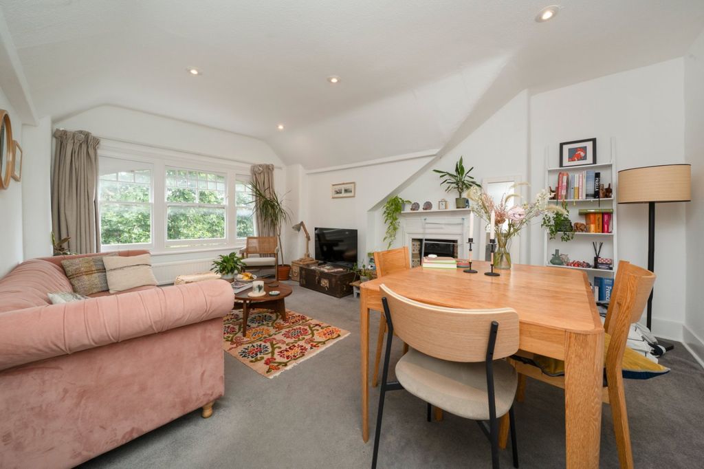 Property photo 1 of 13 Picture No. 10