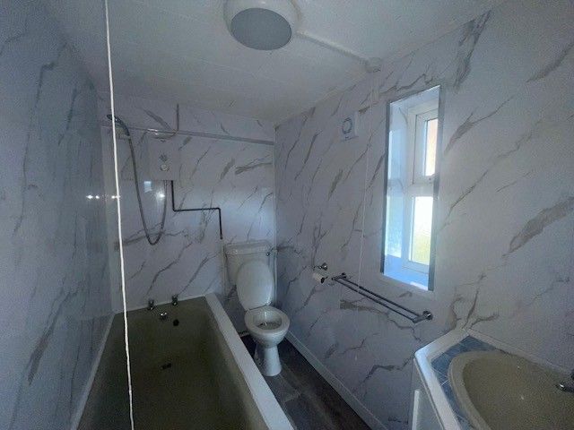 Property photo 3 of 3