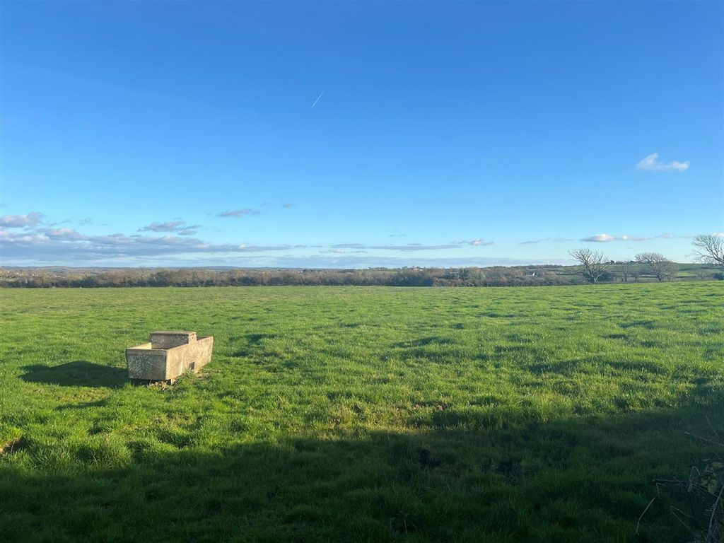 Property photo 2 of 4 Pic2.Jpg