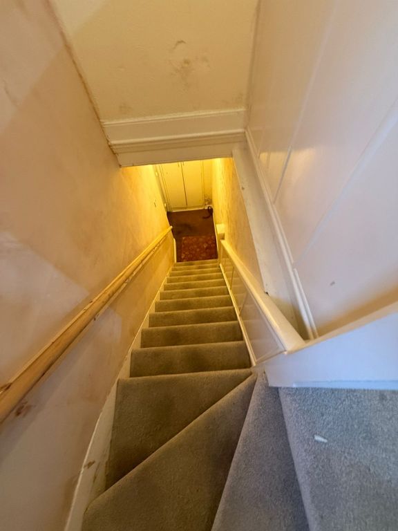 Property photo 2 of 7 Gallery