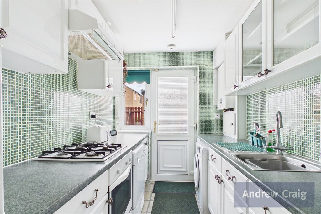 Property photo 2 of 14 Kitchen