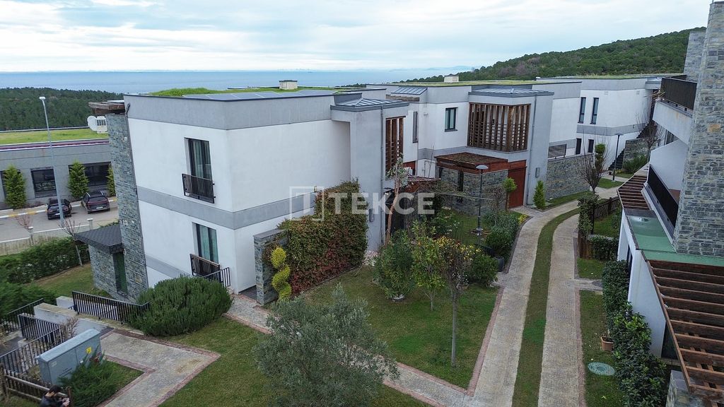 Property photo 2 of 39