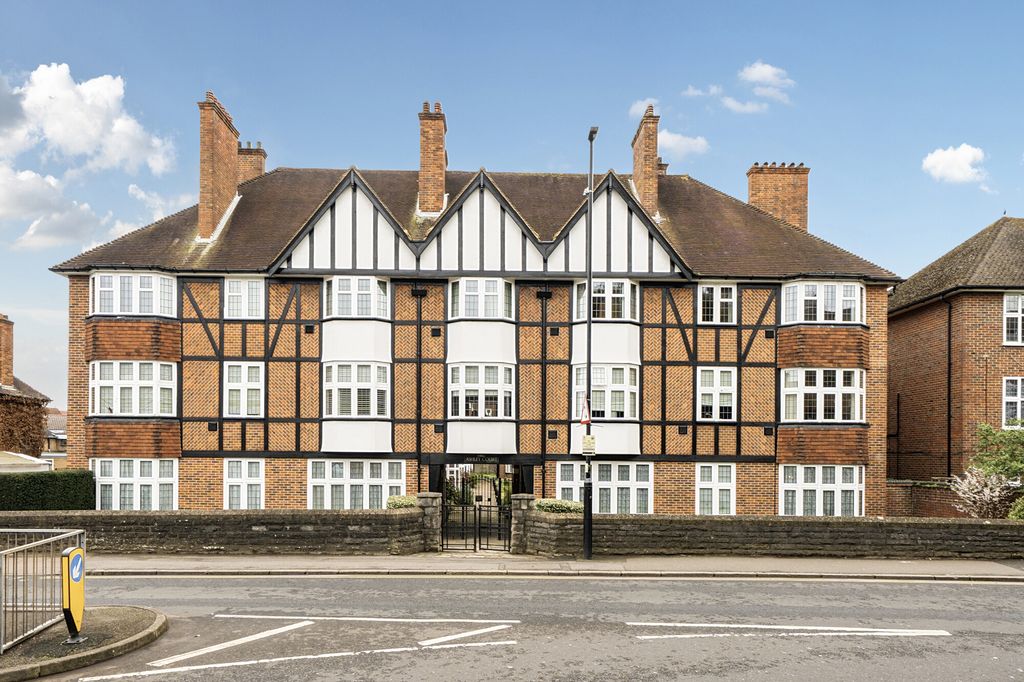 Property photo 2 of 11