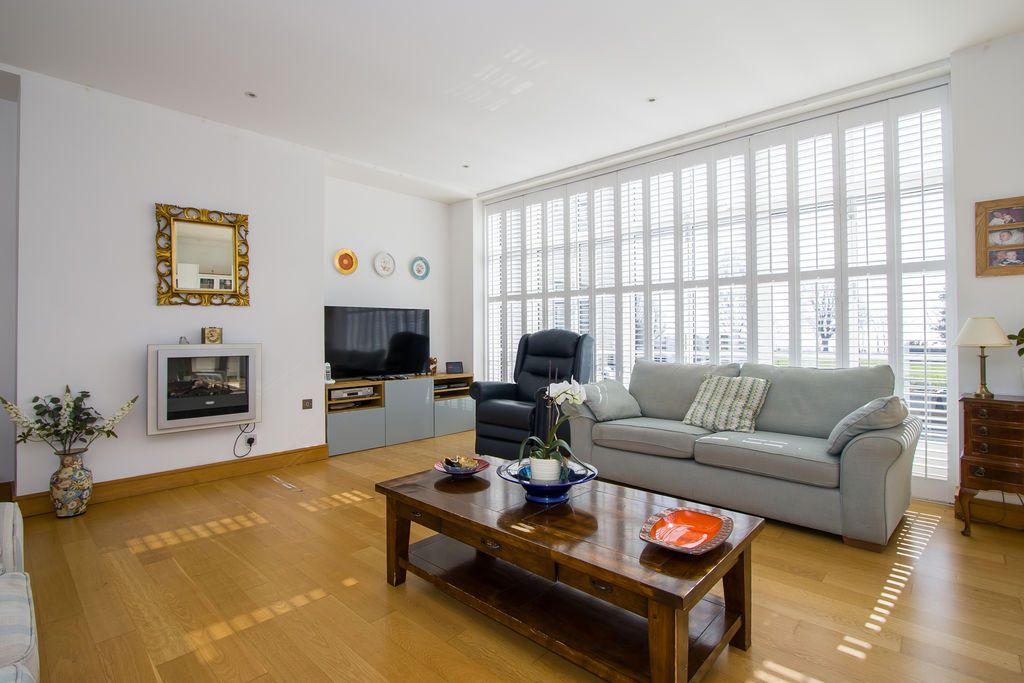 Property photo 3 of 29 Photo 9