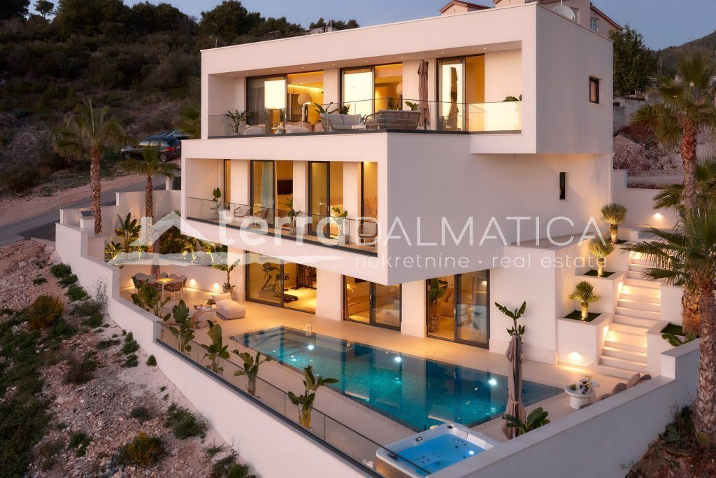 Property photo 1 of 22 Newly Built House On Ciovo With Panoramic Sea Views