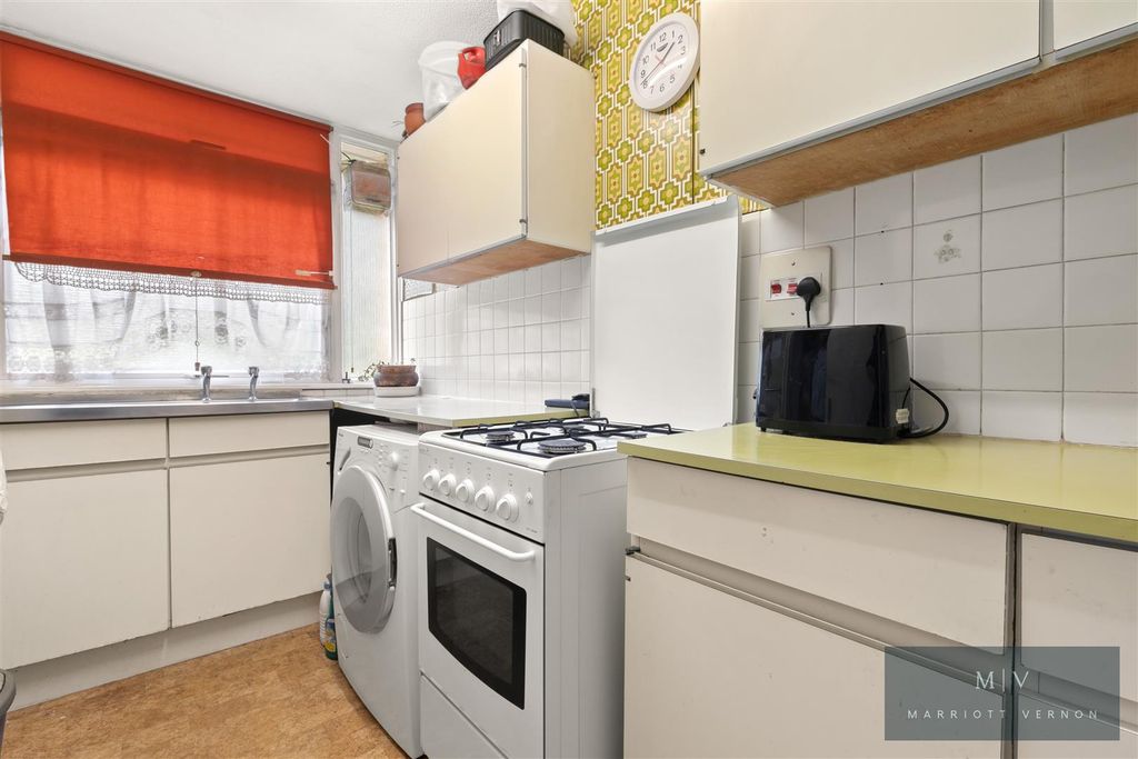 Property photo 3 of 15 Chichester Road 34 MV-4.Jpg