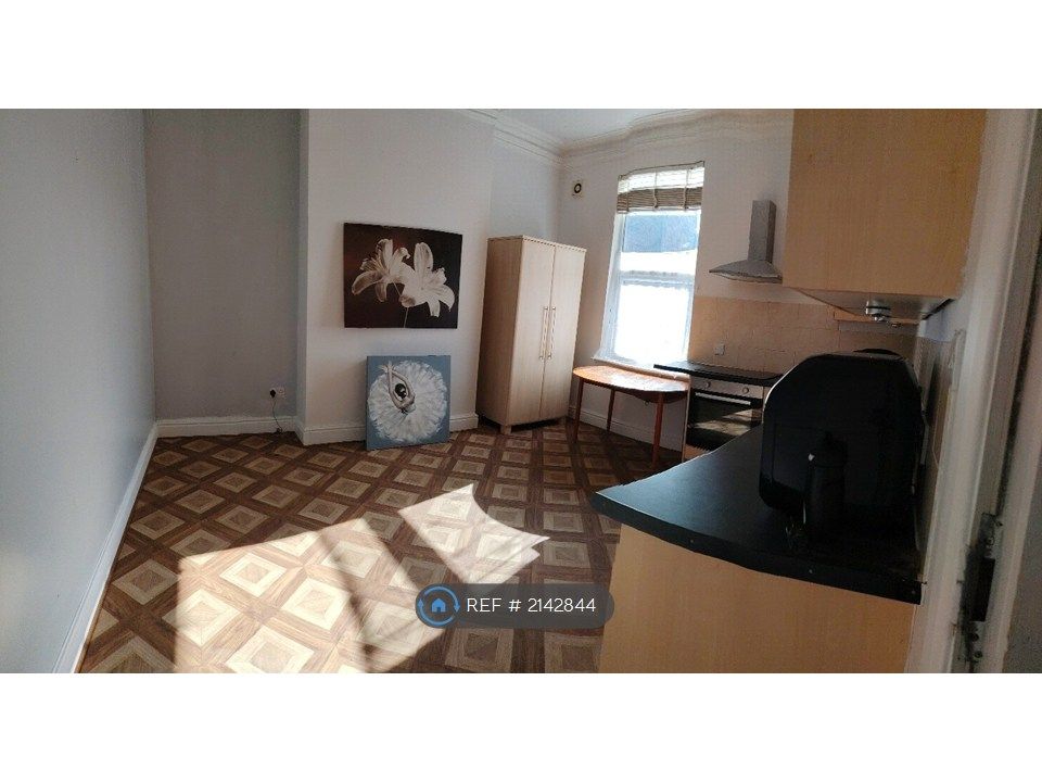 Property photo 3 of 3