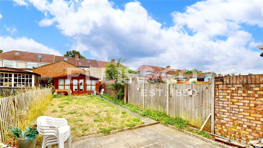 Property photo 2 of 16 Picture No. 17