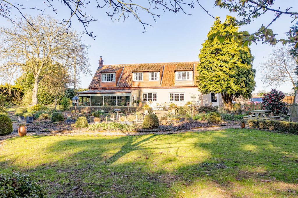 Property photo 2 of 50 4014155