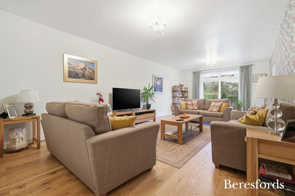 Property photo 3 of 32 Picture No. 18