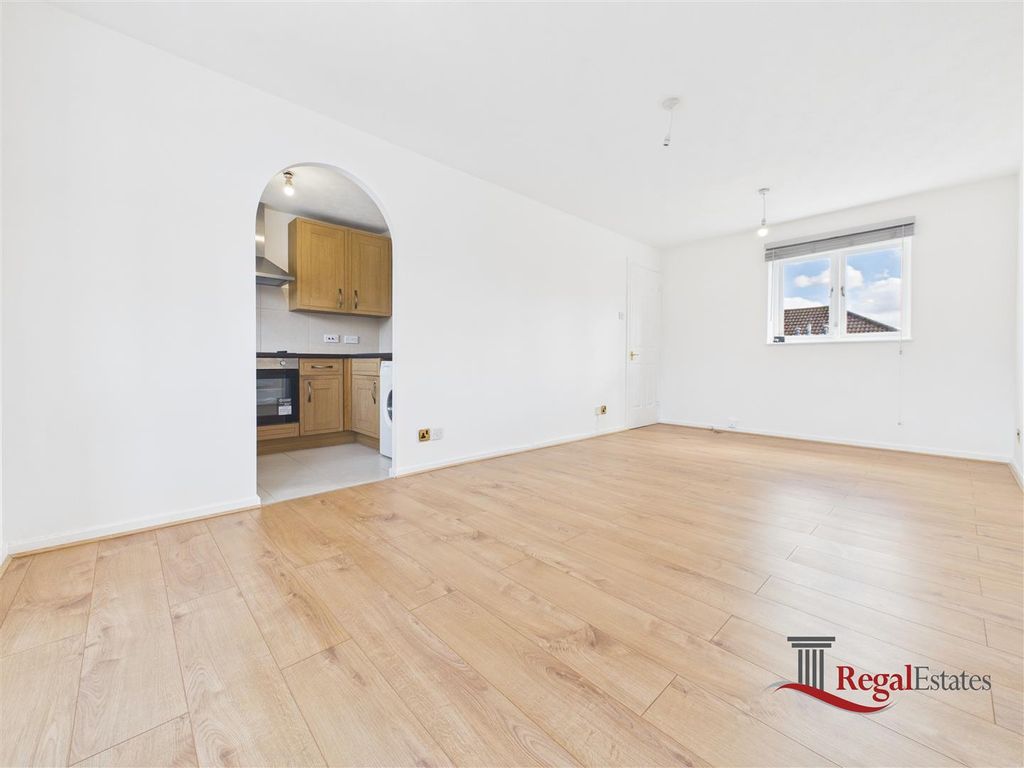 Property photo 2 of 10 Cam02489G0-Pr0275-Still008.Jpg