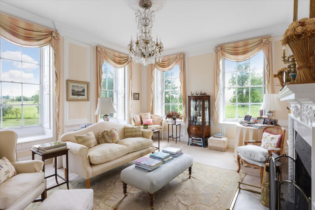 Property photo 2 of 18 Image