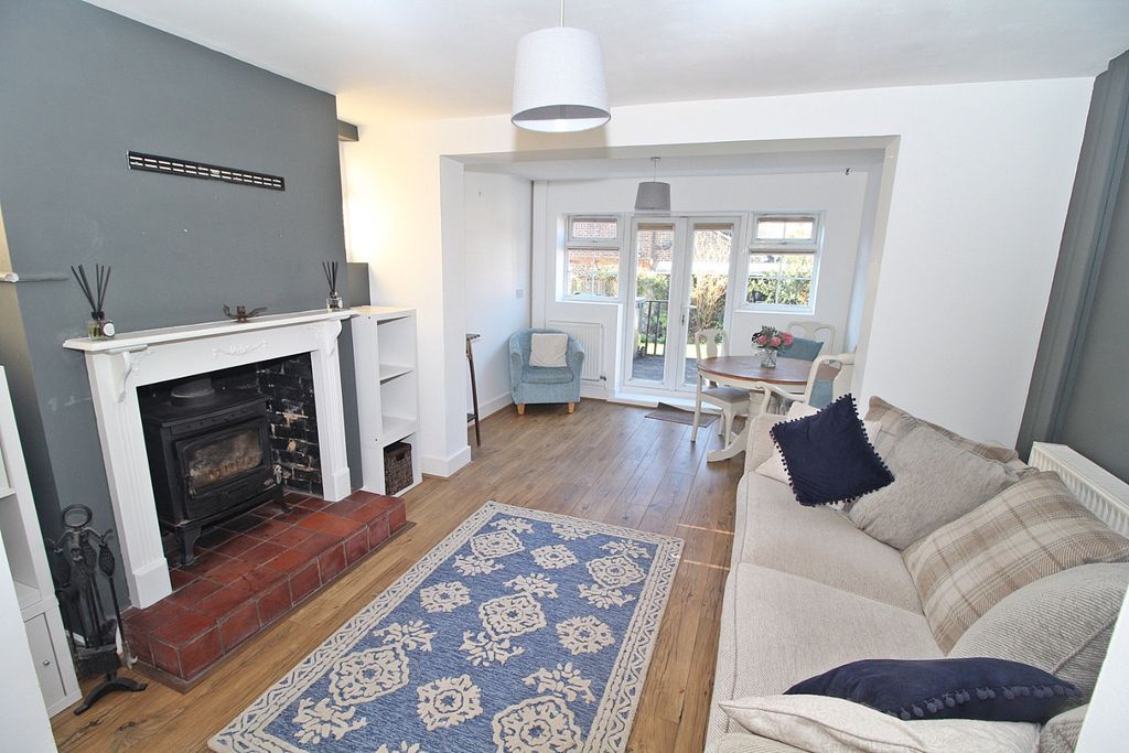 Property photo 3 of 12 5011036