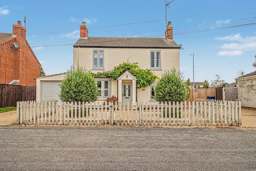Property photo 1 of 34 5425680