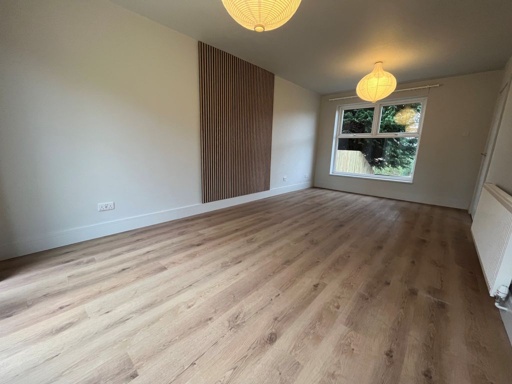 Property photo 3 of 12 Image