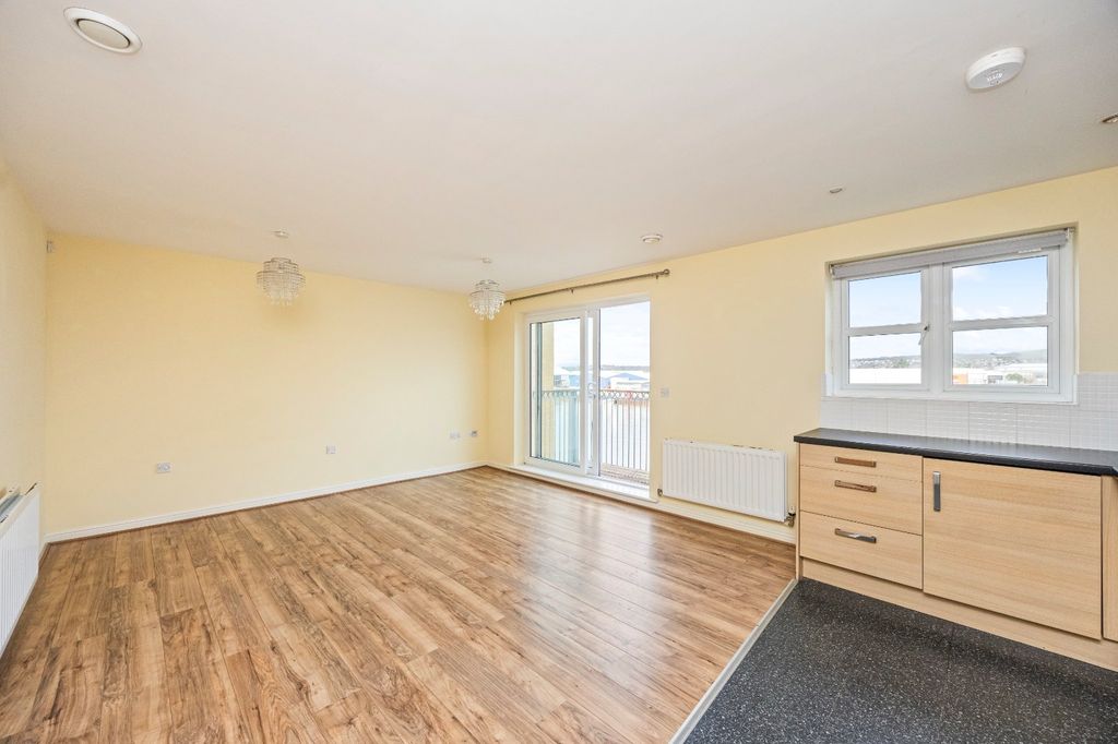 Property photo 3 of 17 Picture No. 05