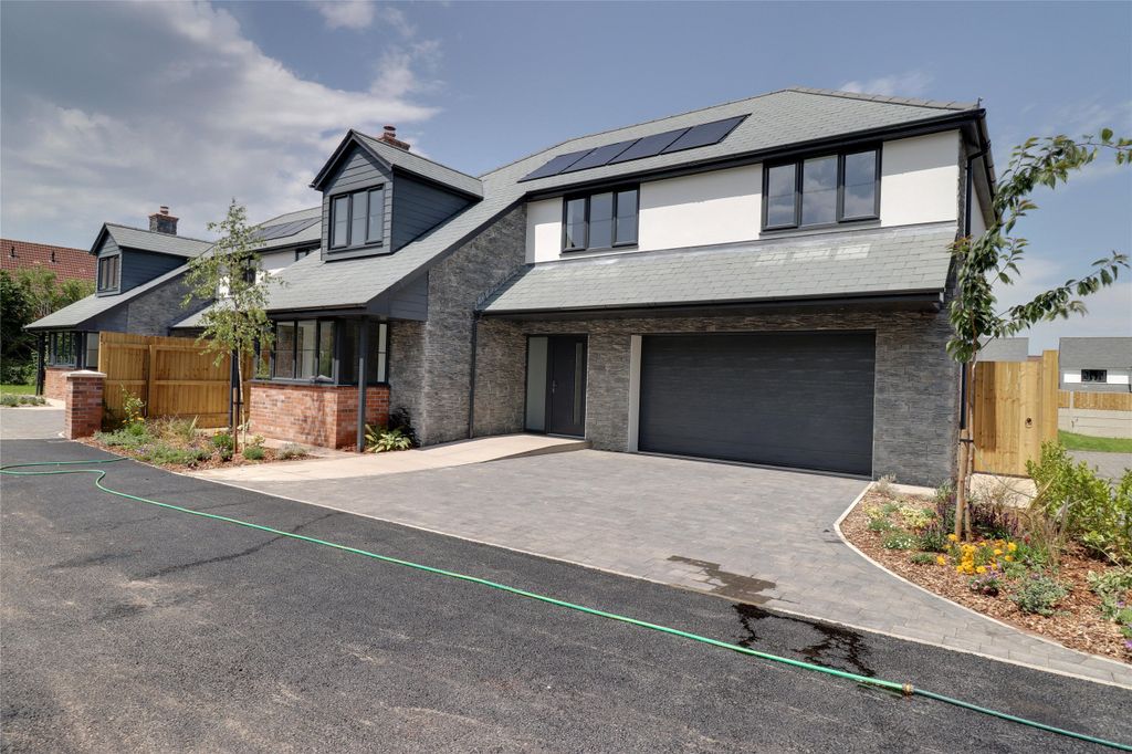 Property photo 1 of 17 Picture No. 21