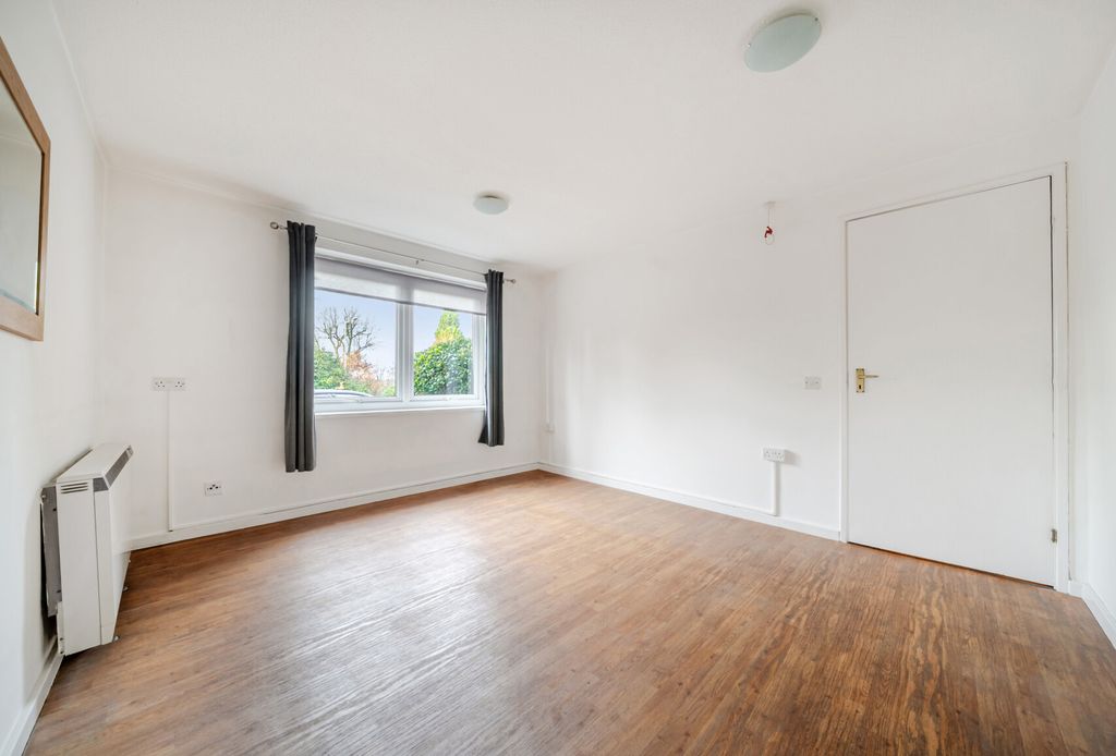 Property photo 2 of 11 1393603-4-6941306...