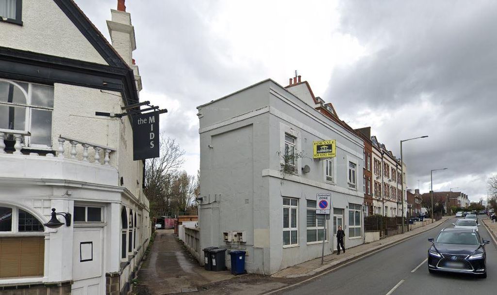 Property photo 1 of 9