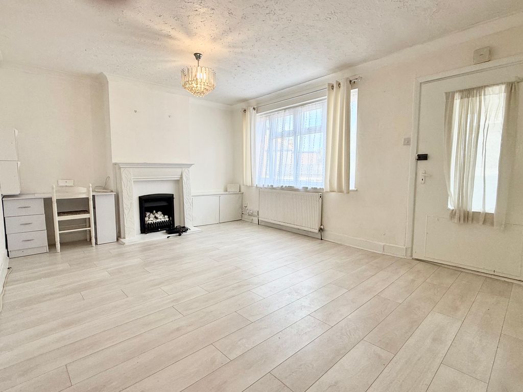 Property photo 1 of 9 Img_5117