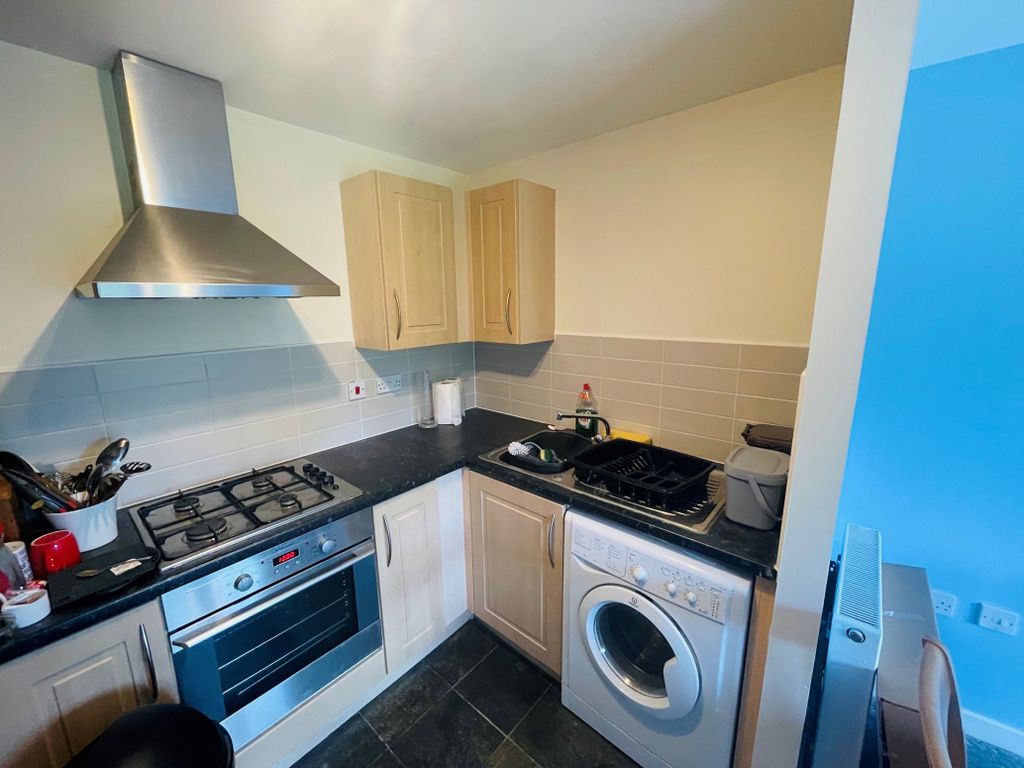 Property photo 3 of 6