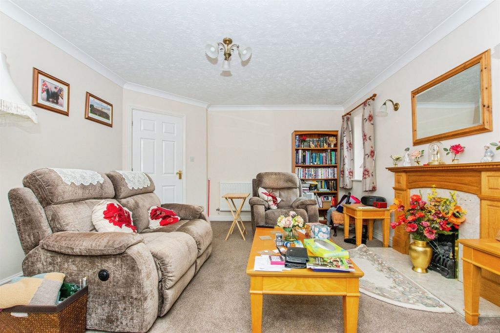 Property photo 3 of 17