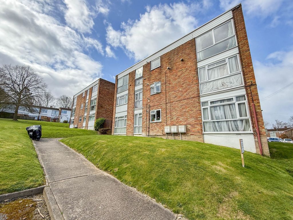 Property photo 1 of 6