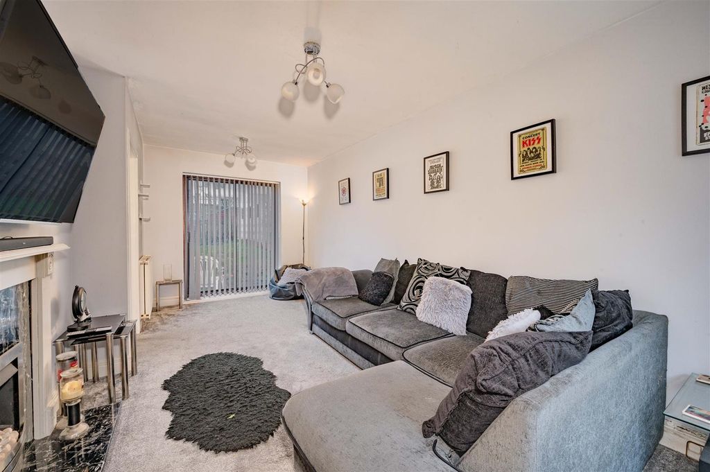 Property photo 3 of 15 15 Mclean Place Dundee-1.Jpg