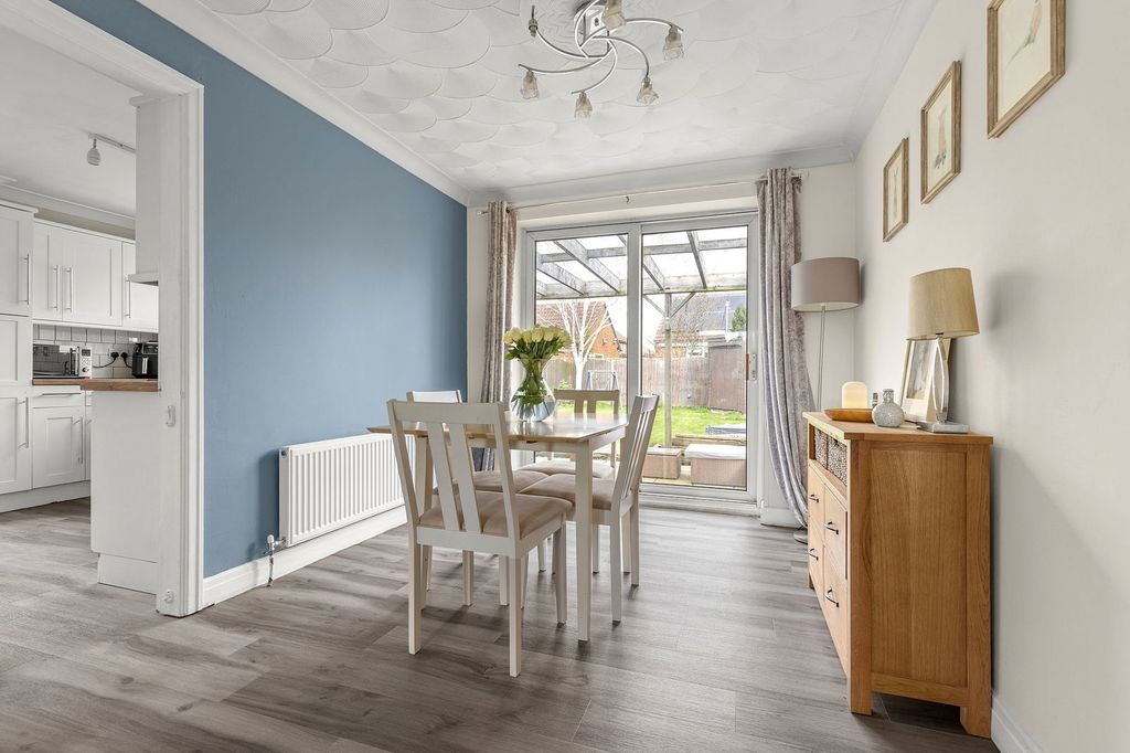 Property photo 3 of 26