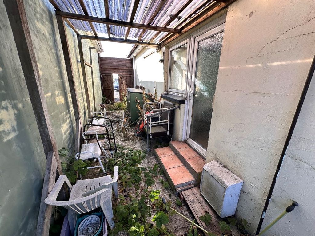 Property photo 2 of 4