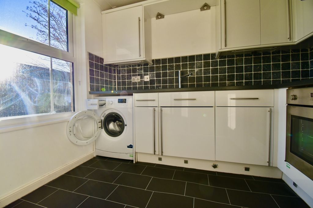 Property photo 3 of 9 Dsc_0147