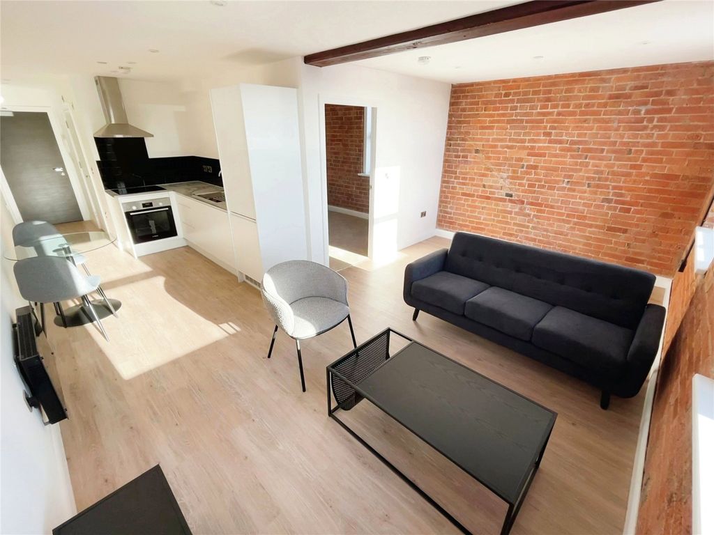 Property photo 2 of 13 Lounge