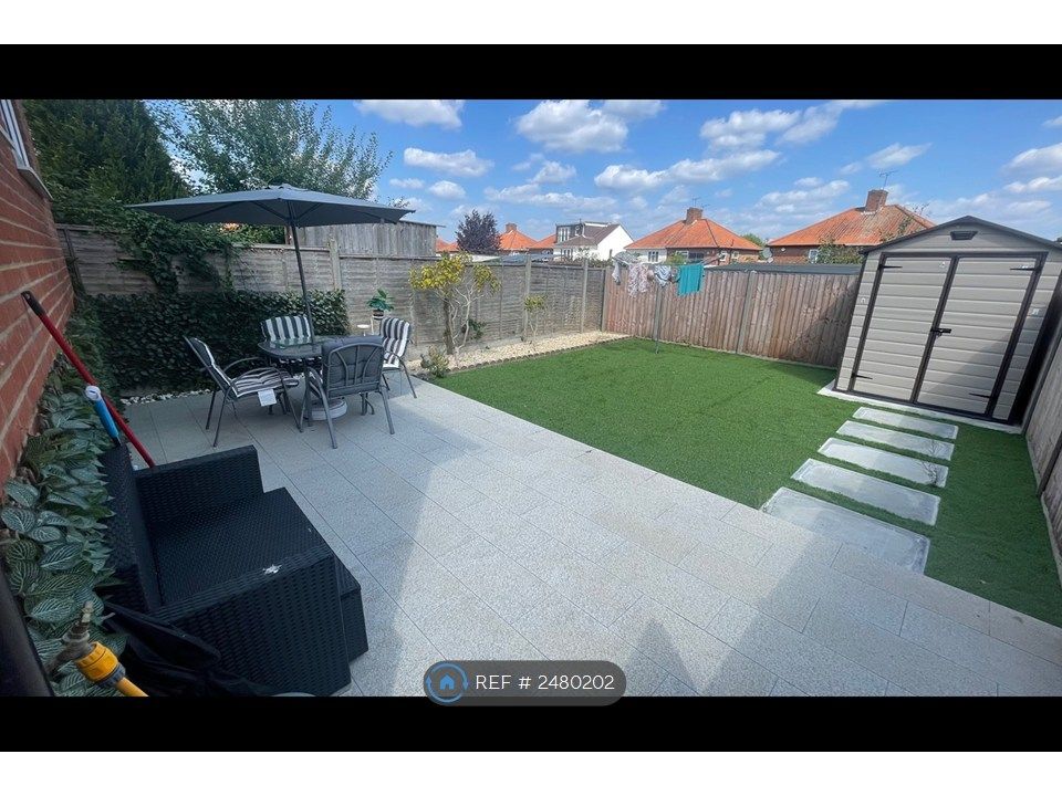 Property photo 3 of 12