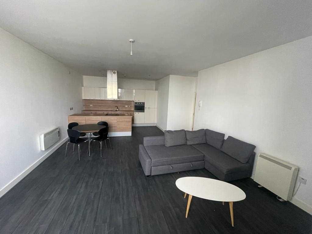 Property photo 3 of 9