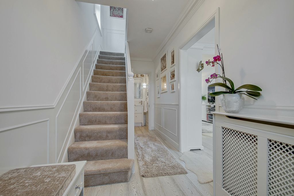 Additional image 7 of 3 bed semi-detached house for saleOakwood Crescent, Greenford UB6