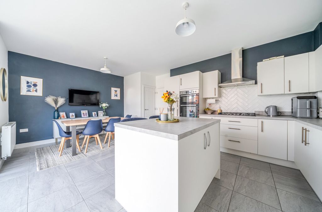 Property photo 3 of 27 1526981-19-6Ac51F...