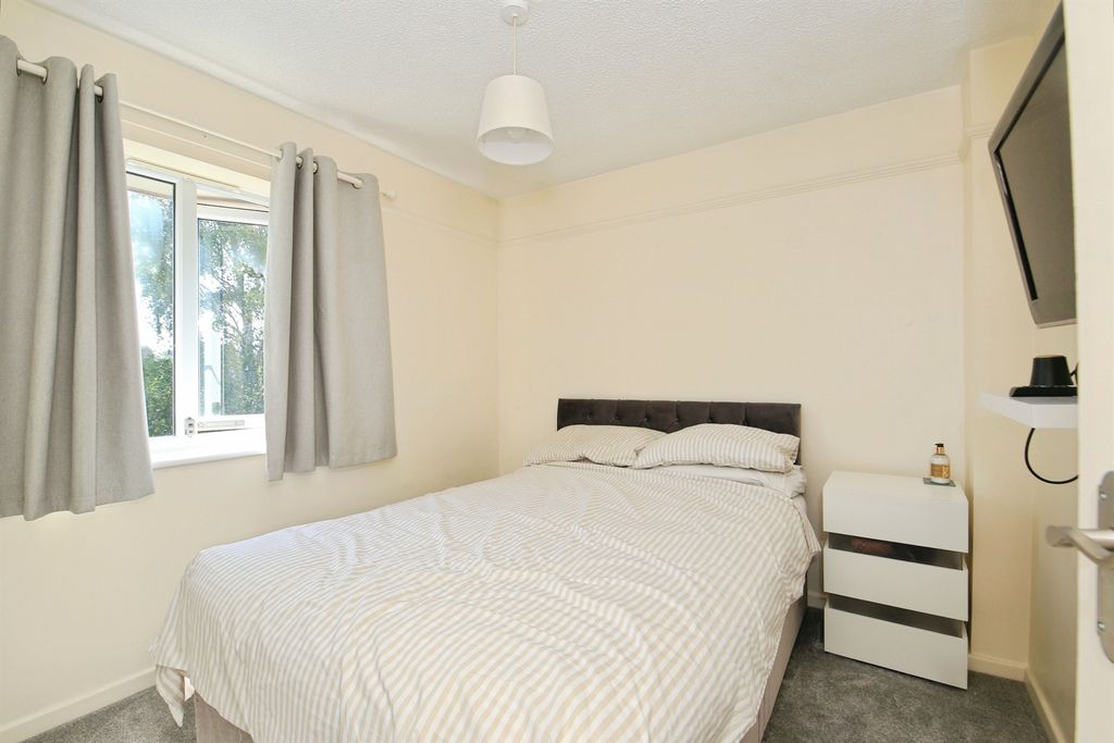 Additional image 8 of 2 bed flat for saleFlamborough Close, Woodston, Peterborough PE2