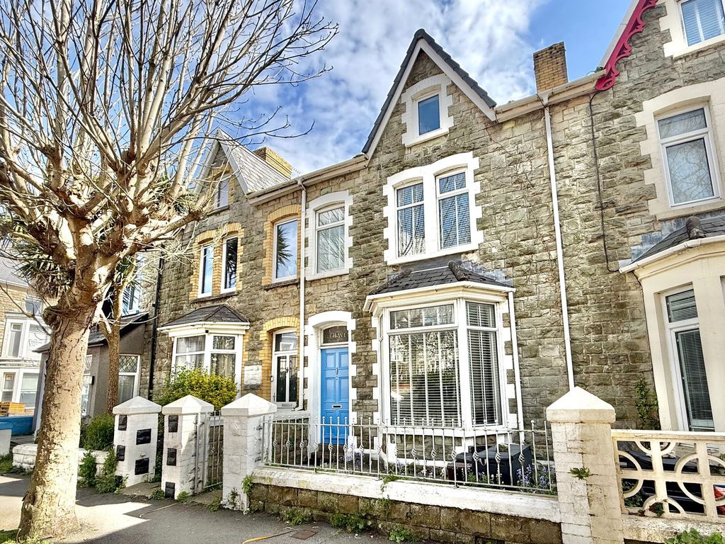 Property photo 1 of 22