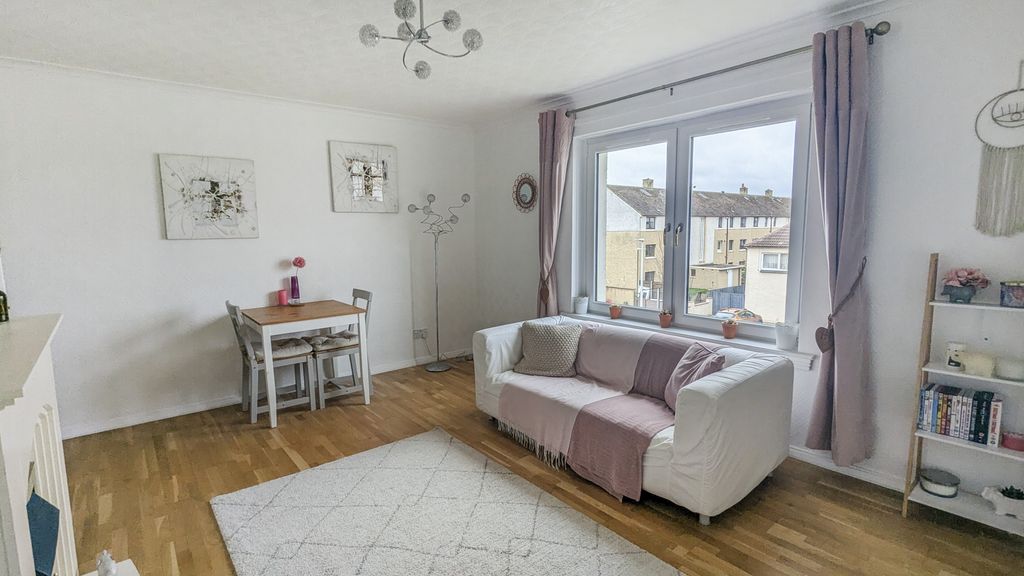 Property photo 3 of 17 Tlc_Efe0430F-8B4B-4007-A578-d400Dd58Db60_2013539