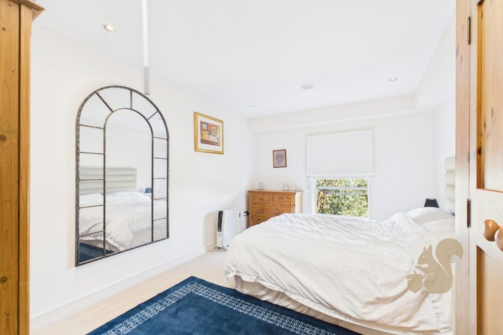 Property photo 3 of 23 Cam01659G0-Pr0556-Still003.Jpg